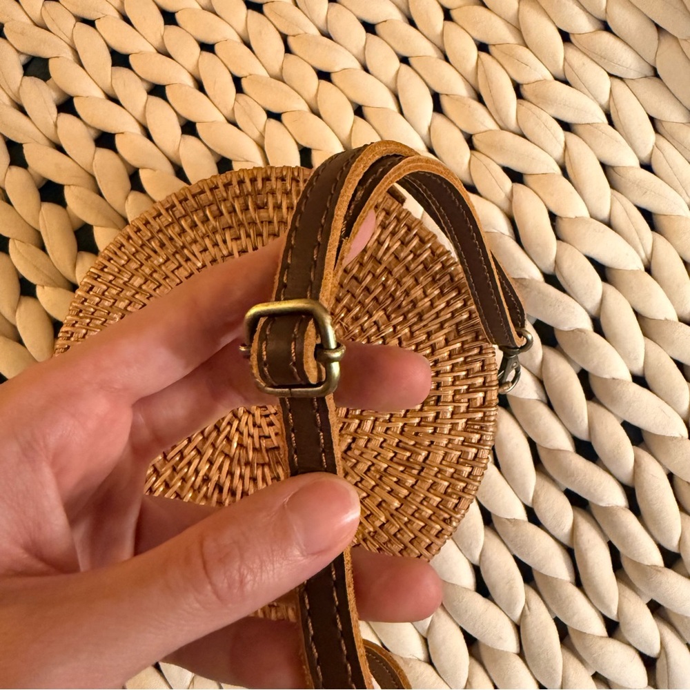 Round Woven Straw Crossbody Bag in Brown - Picture 5 of 5